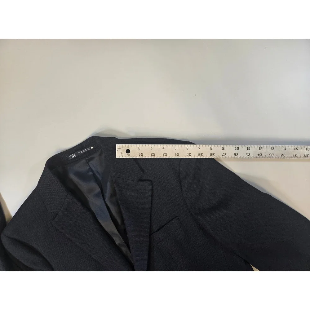 Zara Man Navy Blue Textured Wool Blend Two Button Suit Jacket Blazer Size 38R
